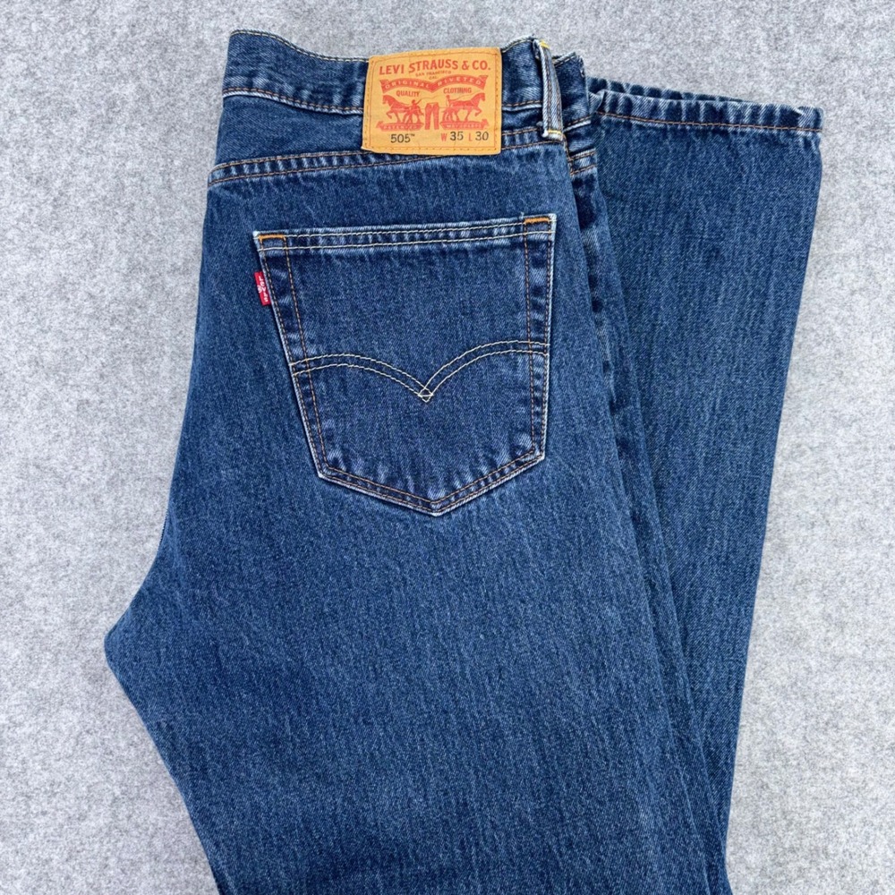 Levis 505 Regular Fit Straight Leg Jeans Mens 35x30 Medium Wash Blue Denim
